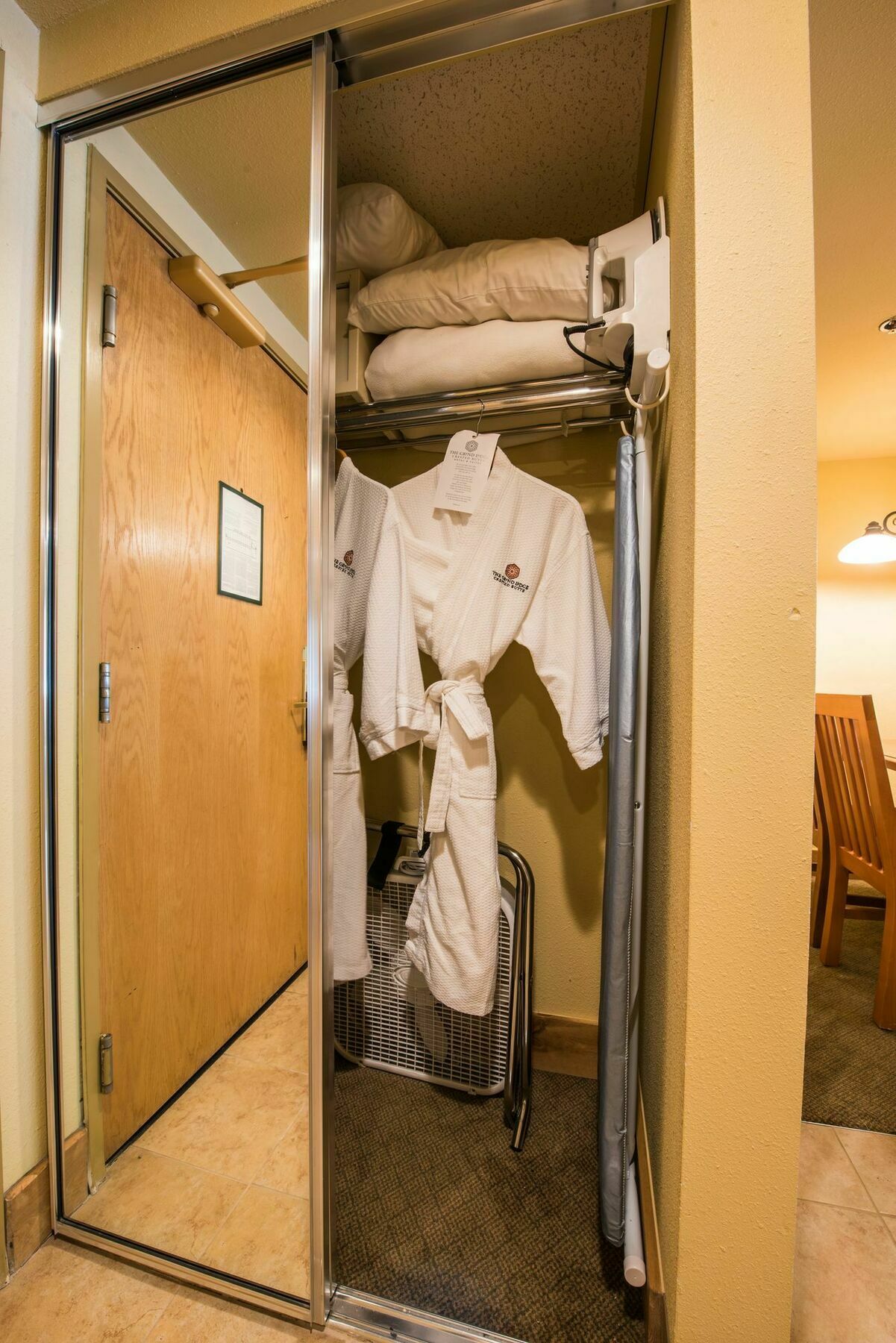 The Grand Lodge Hotel And Suites Mount Crested Butte Екстер'єр фото